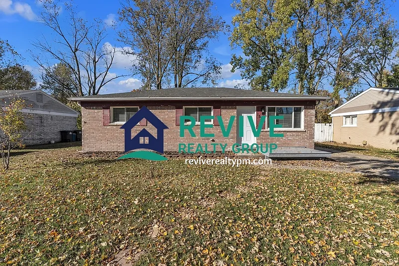 3 bed, 1.0 bath, 1054 sqft, $1,495 — Photo 2