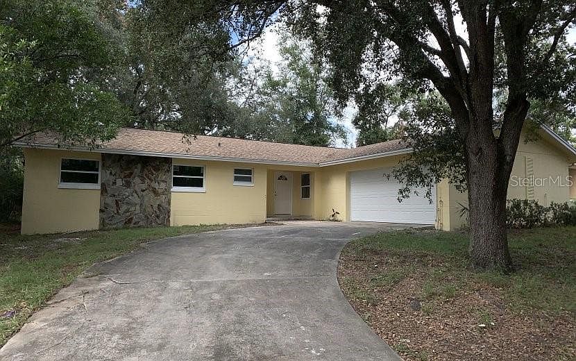 1st image of 6201 Holiday Hill Ln