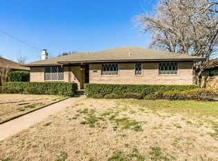 521 Willowood Ln, Lancaster, TX 75134
