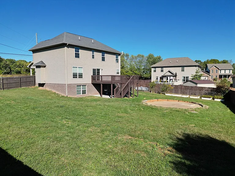 430 Knox Ave — Photo 13