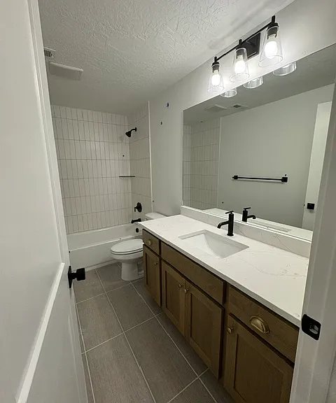 144 W Birds Eye Ln — Photo 5