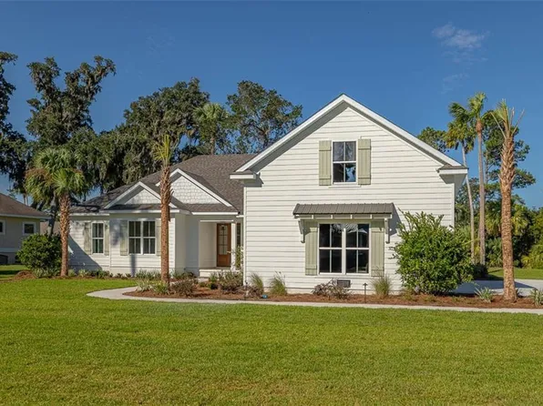 105 Riverwalk Dr, Brunswick, GA 31523