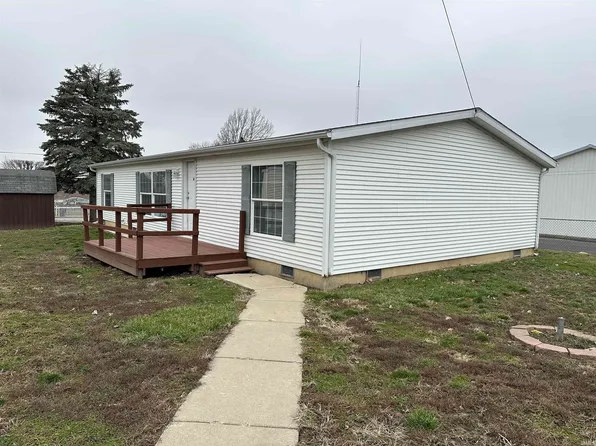382 S Center St, Bunker Hill, IN 46914