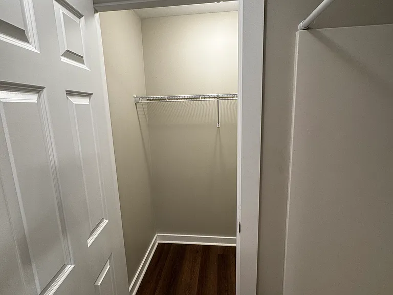 Hawthorne Ln — Photo 11