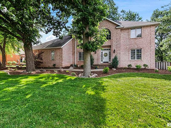 4th image of 1301 Woods Farm Ln