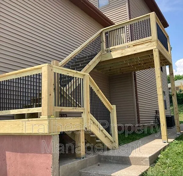 8704 NW 82nd Ter #B — Photo 1