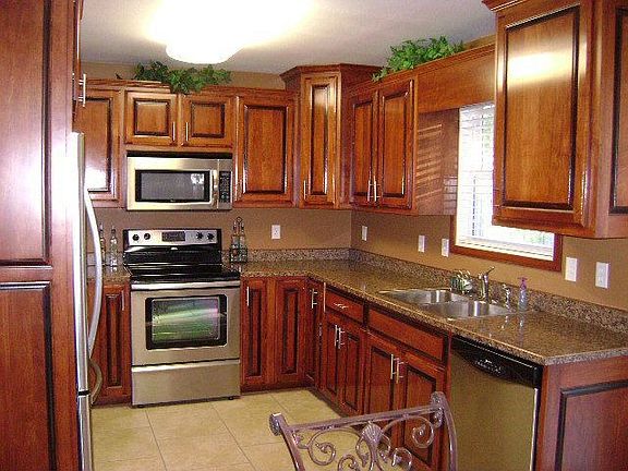 4th image of 1708 Providence Dr