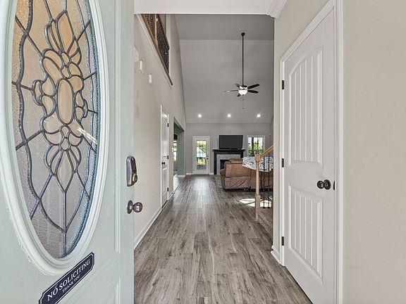 4th image of 1520 Kestrel Dr