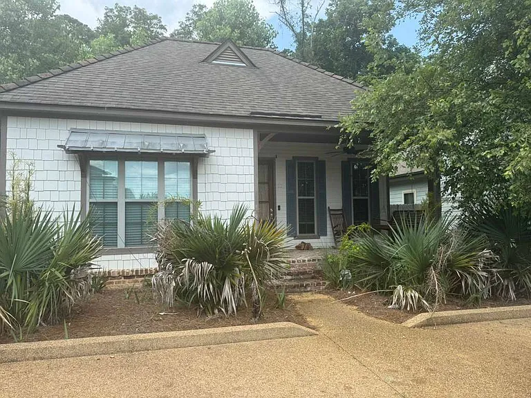 103 Creekside Cv — Photo 1
