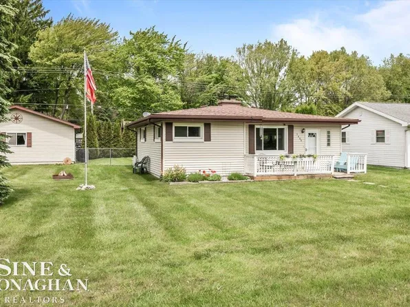 7405 Birch Tree Rd, Lexington, MI 48450