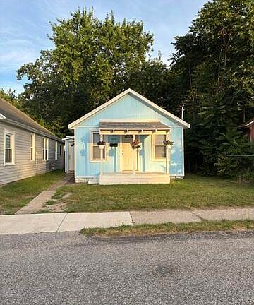 2nd image of 2203 Larue St