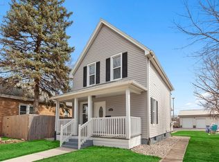 388 S Wall St, Kankakee, IL 60901