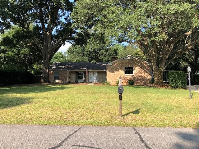 1st image of 16 Longwood Dr