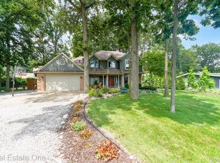 8745 Birchwood Dr, Newport, MI 48166