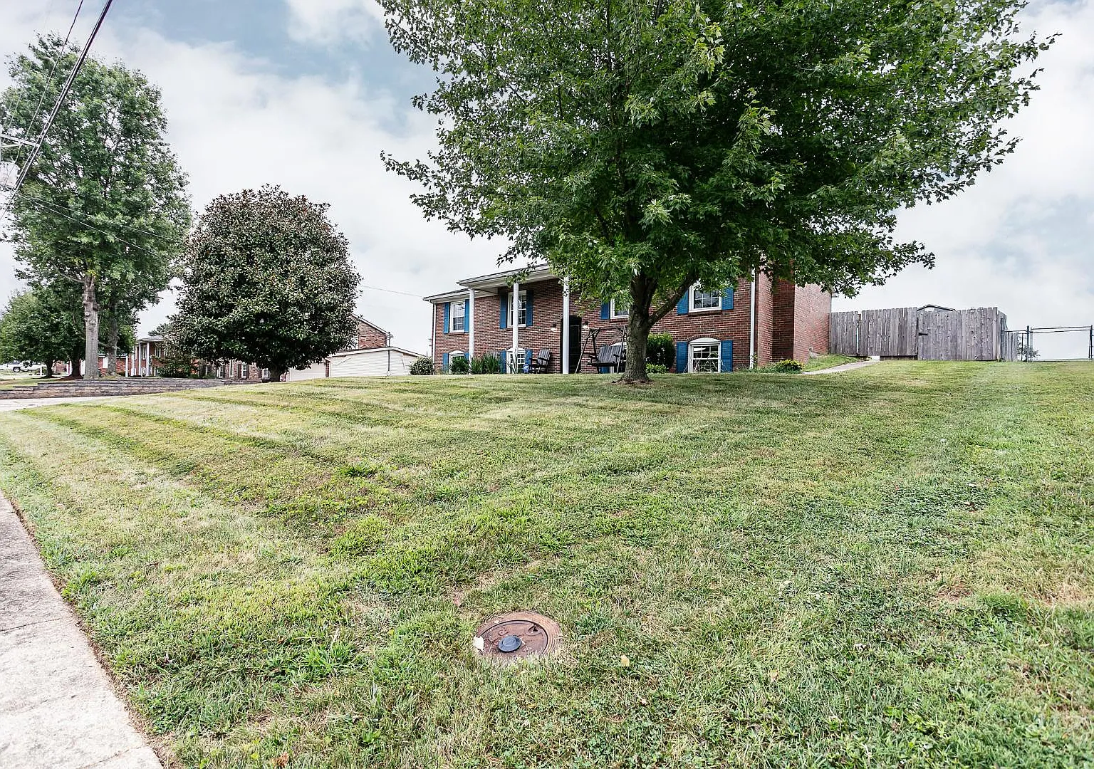 705 Bon Aire Dr — Photo 1