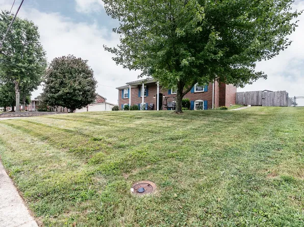705 Bon Aire Dr, Elizabethtown, KY 42701