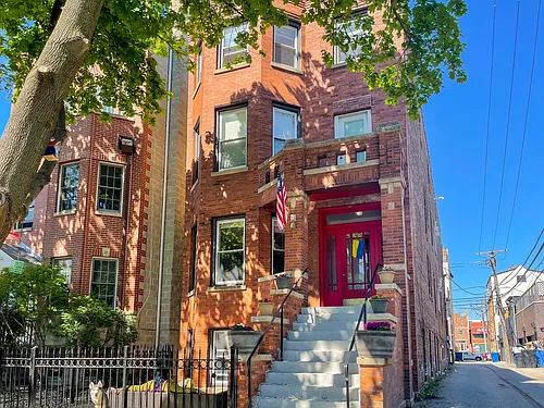 2744 N Bosworth Ave #3 Photo 1