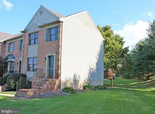 141 Cobblestone Ln, Lancaster, PA 17601