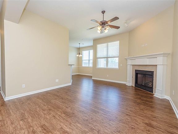 2nd image of 800 SW 160th St