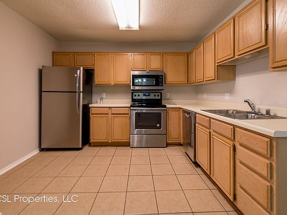 4th image of 5909 Samantha St