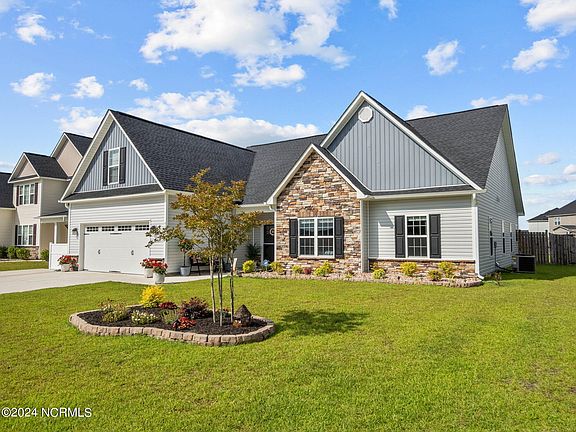 2nd image of 926 Farmyard Garden Drive