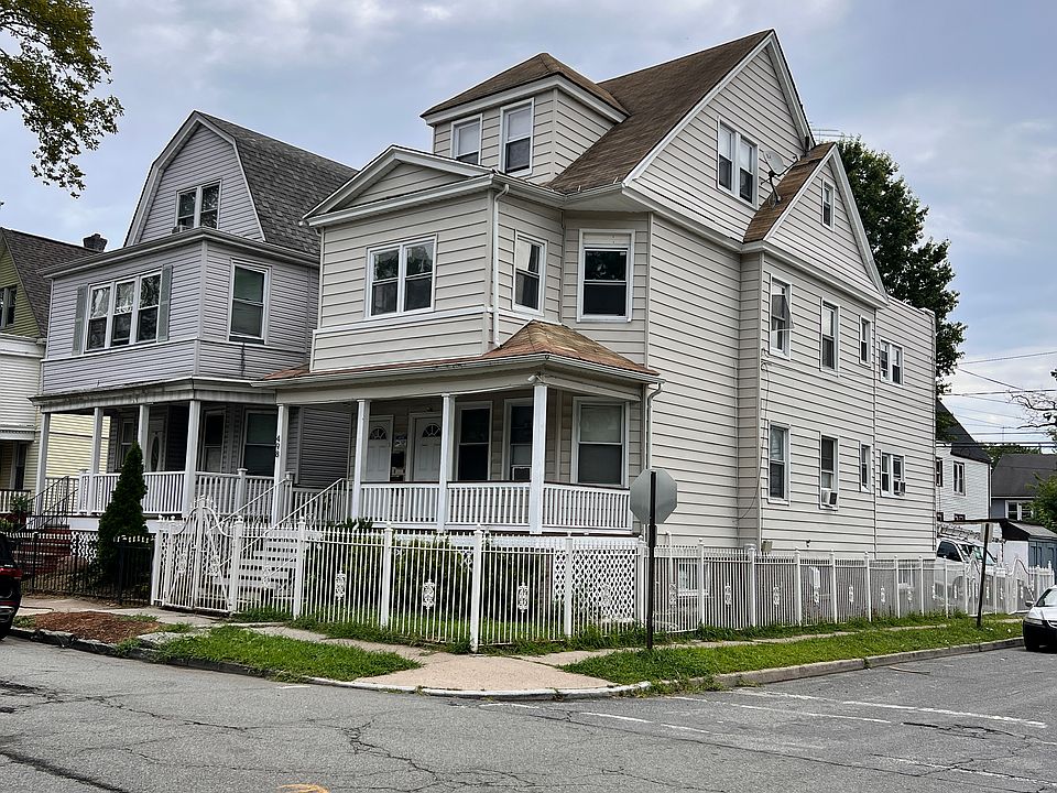 1st image of 498 Norwood St