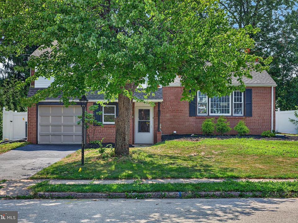 1st image of 269 Roberts Dr