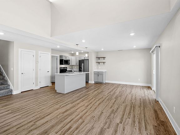 5th image of 2706 Tim Rogers Ln