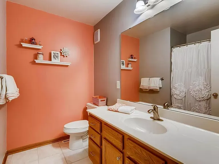 1082 Traditions Trl — Photo 14