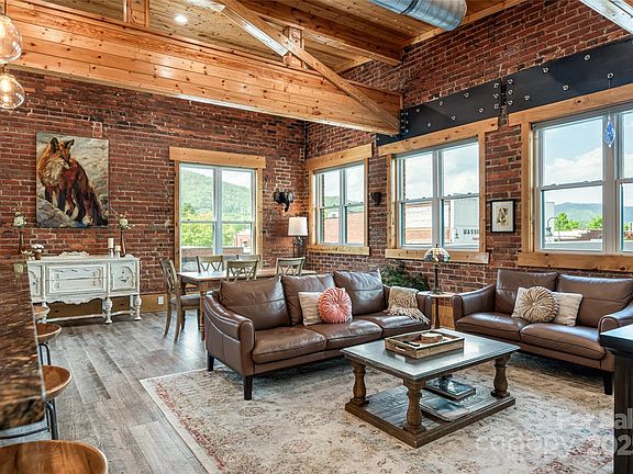 2nd image of 14 N Main St #2