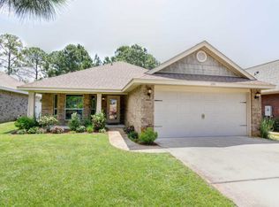 2090 Fountainview Dr, Navarre, FL 32566