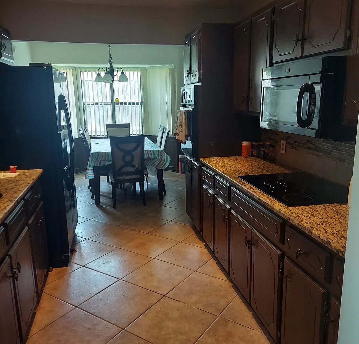 4 bed, 1712 sqft, $1,900 — Photo 2