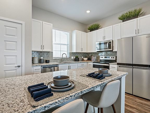 3rd image of 1110 Evergreen Isles Dr #1409