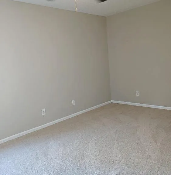102 Pelham Dr — Photo 22