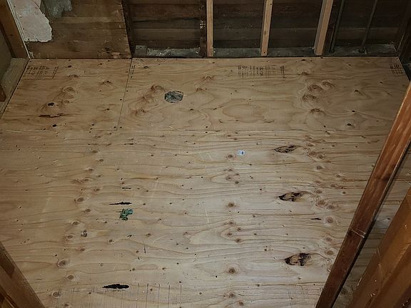 5th image of 1353 Cedar Ave