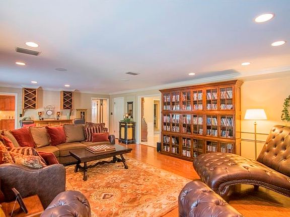 5th image of 4927 Saint Croix Dr
