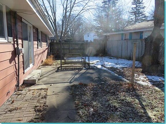 5th image of 12201 W Lynx Ave