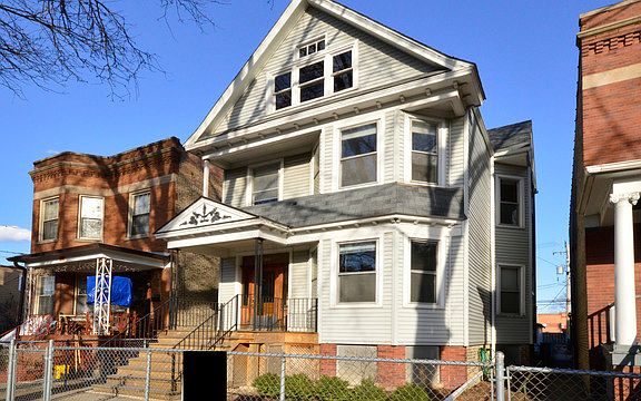 2nd image of 4535 N Sawyer Ave