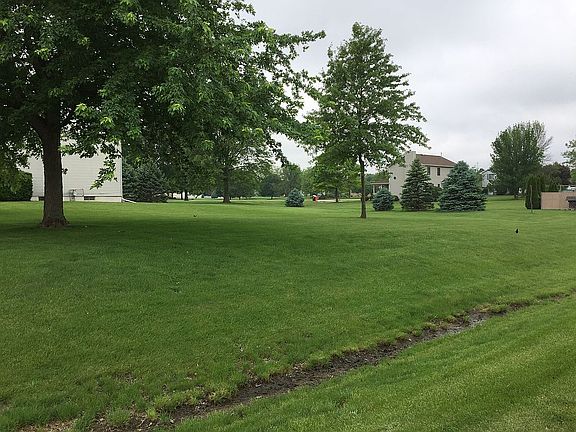 5th image of 407 Dove Ave