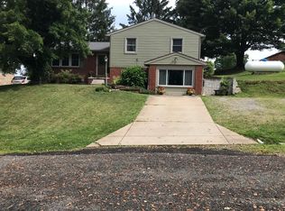3204 Leland Dr, East Liverpool, OH 43920