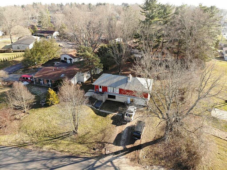 1st image of 4112 E Deckard Dr