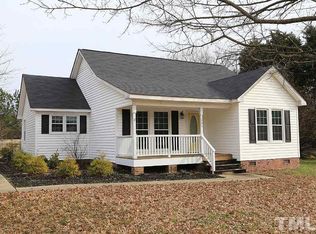 135 Stonehill Dr, Zebulon, NC 27597