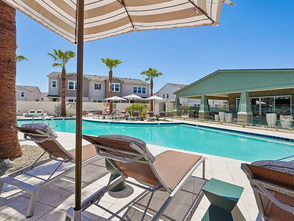 HARMON Ascend by Crescent Communities