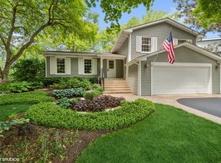 14 Essex Ln, Cary, IL 60013