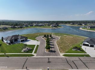 800 Southbay Cir, City Of Bismarck, ND 58504