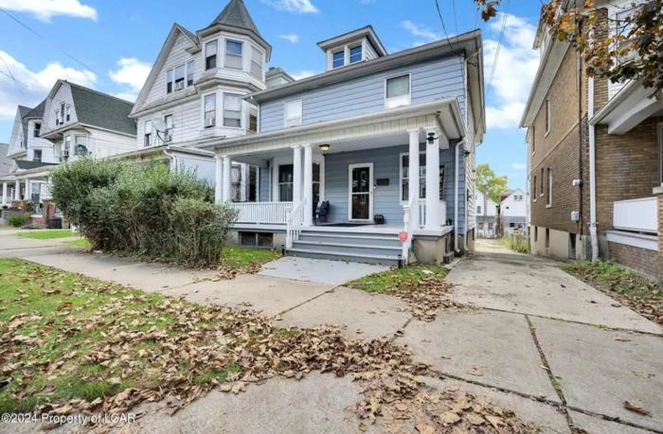 4 bed, 1616 sqft, $700 — Photo 1