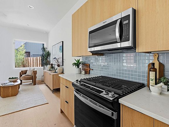 3rd image of 5706 Nancy Dr #2