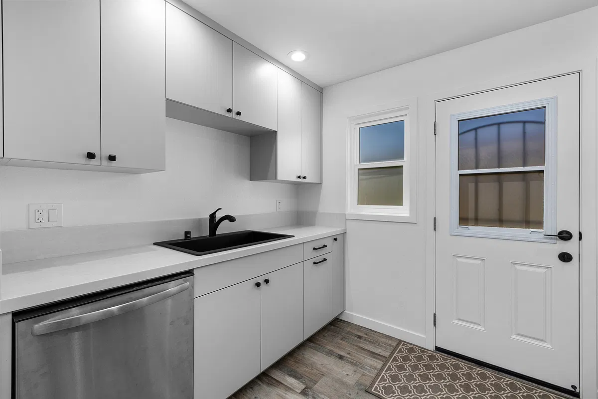 2 bed, 800 sqft, $2,895 — Photo 4