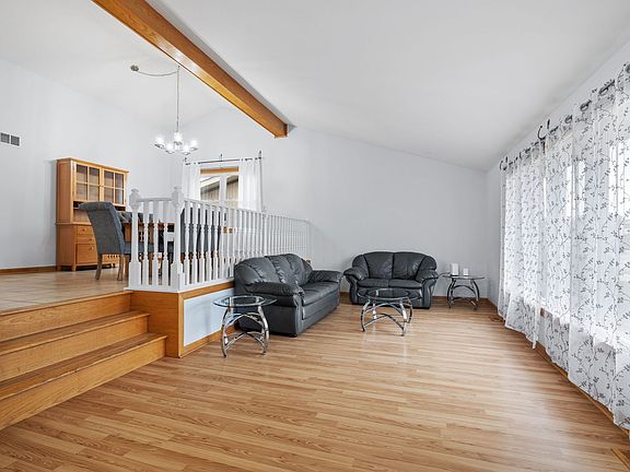 3rd image of 15725 La Paz Ct