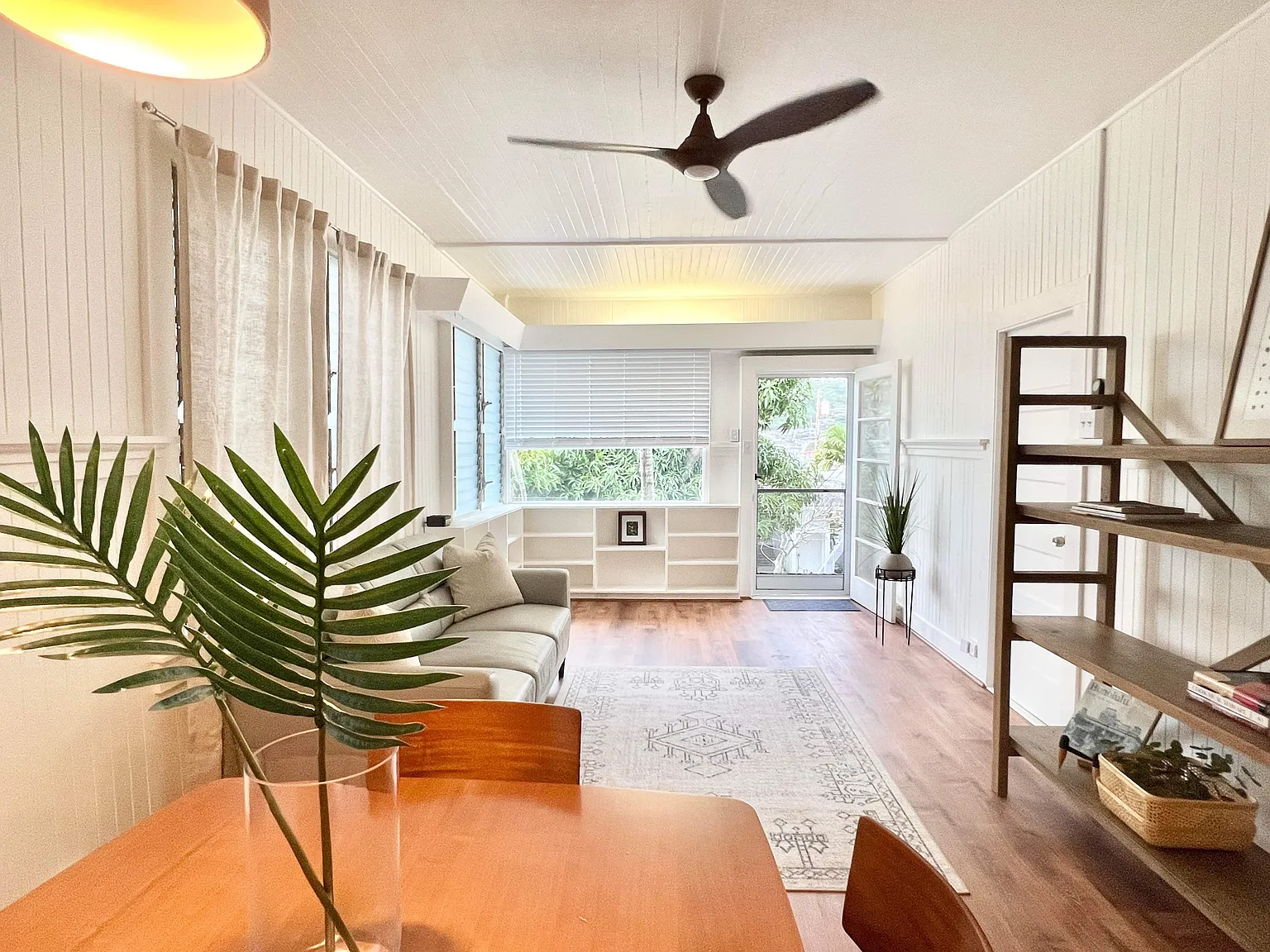 2 bed, 700 sqft, $3,300 — Photo 3